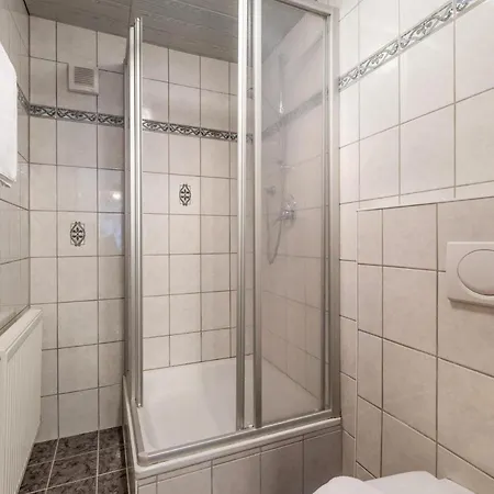 Holiday home Gaensebluemchen Finkenberg