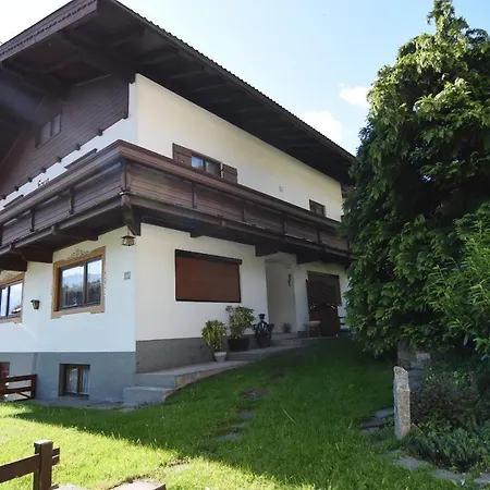 Holiday home Gaensebluemchen *